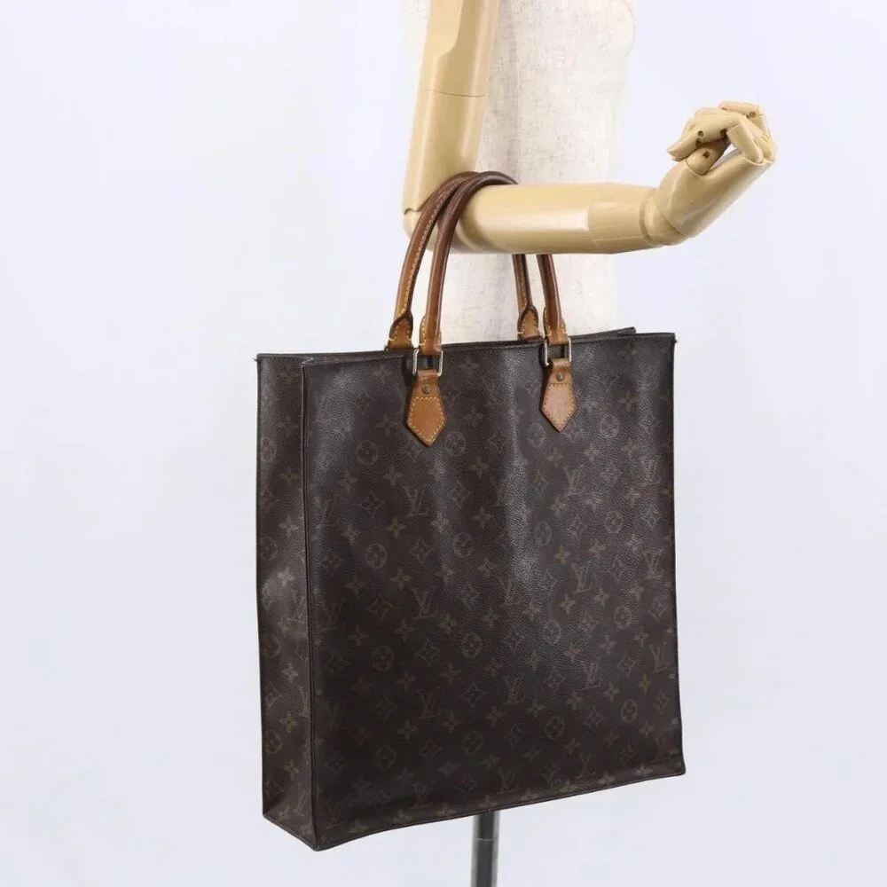 LOUIS VUITTON Monogram Sac Plat Hand Bag - Picture 15 of 16